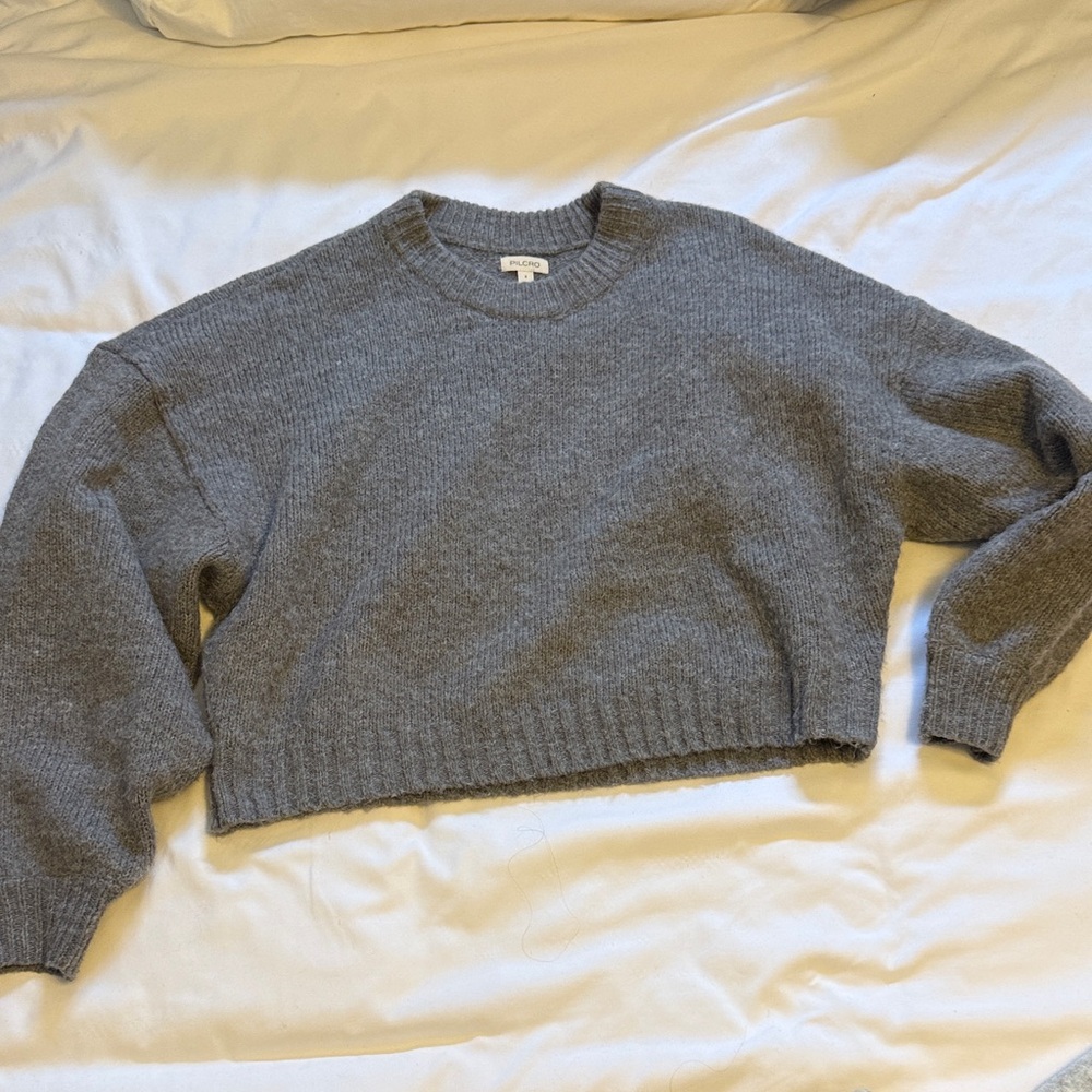 Pilcro Cropped Grey Sweater Sz: S